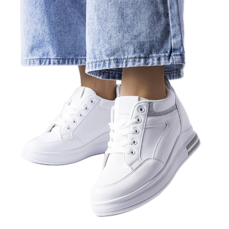 Bonevil valkoiset tennarit, joissa on glitter-sisäkkeet valkoinen