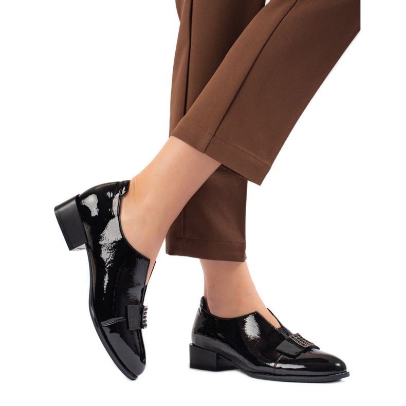 W. Potocki Lakatut tyylikkäät korkokengät Potocki musta