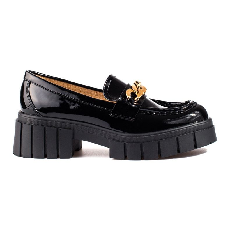 Shelovet mustaksi lakatut alustakengät