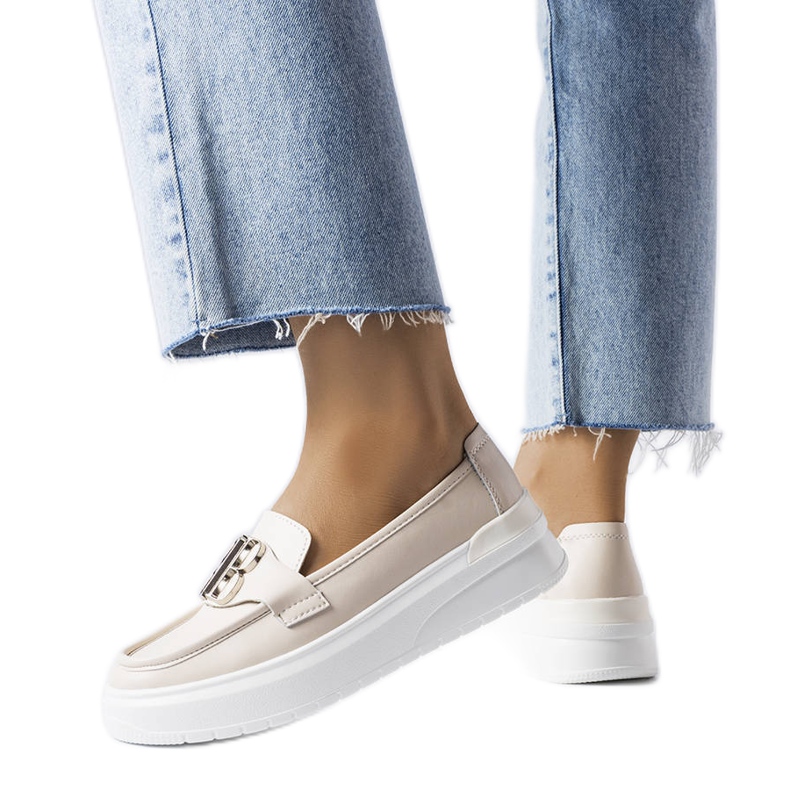 Venezia Vincezan beigen väriset mokasiinit paksuilla pohjalla