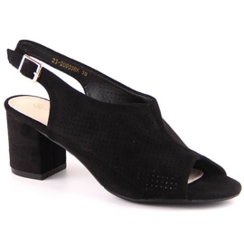 Harjakatkoiset sandaalit Potocki W LE20003 musta