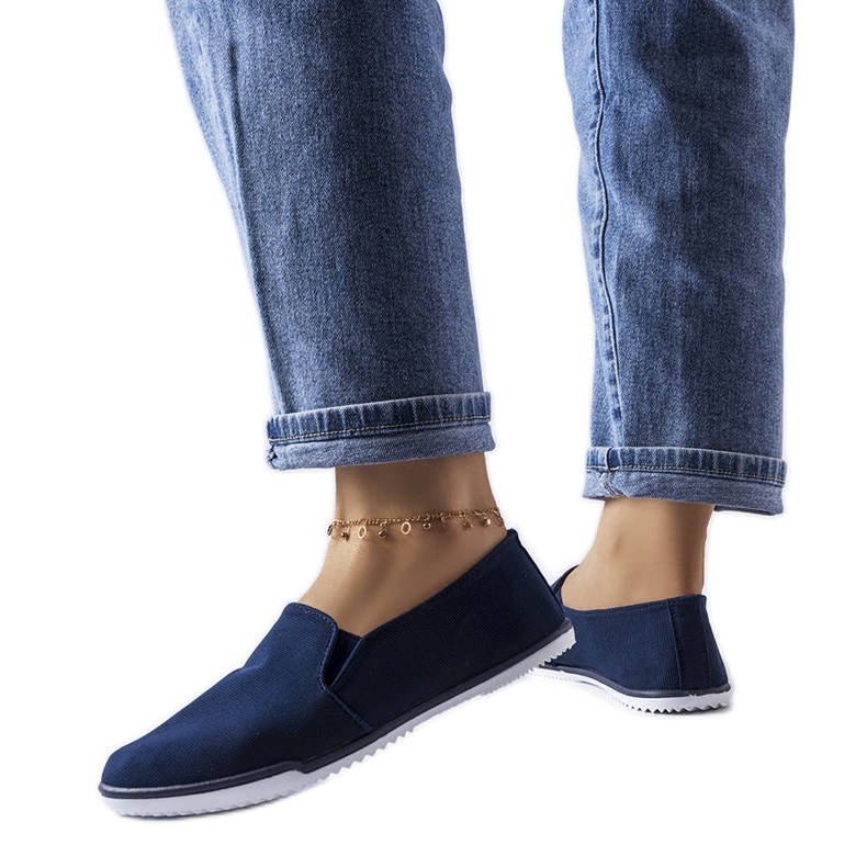 Gaulinin tummansiniset joustavat tennarit sininen