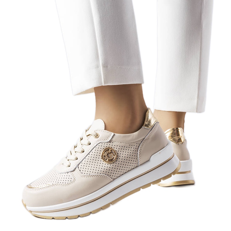 Talbotin beige harjakattoiset nahkakengät