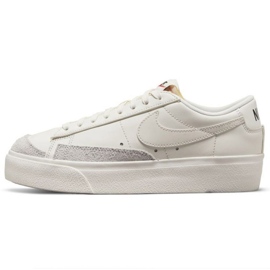 Nike Blazer Low Platform M DJ0292-105 kengät valkoinen