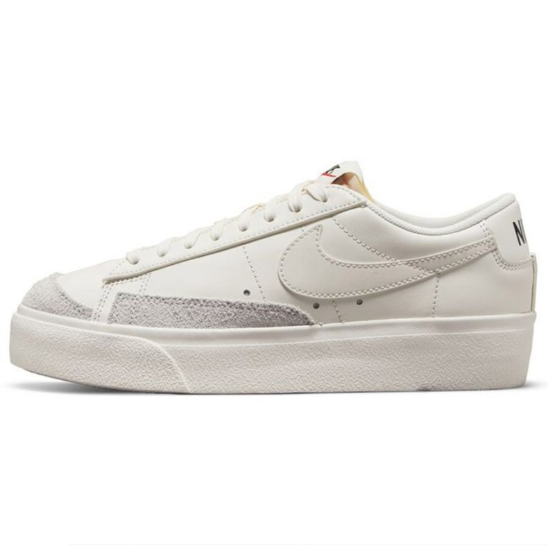 Nike Blazer Low Platform M DJ0292-105 kengät valkoinen