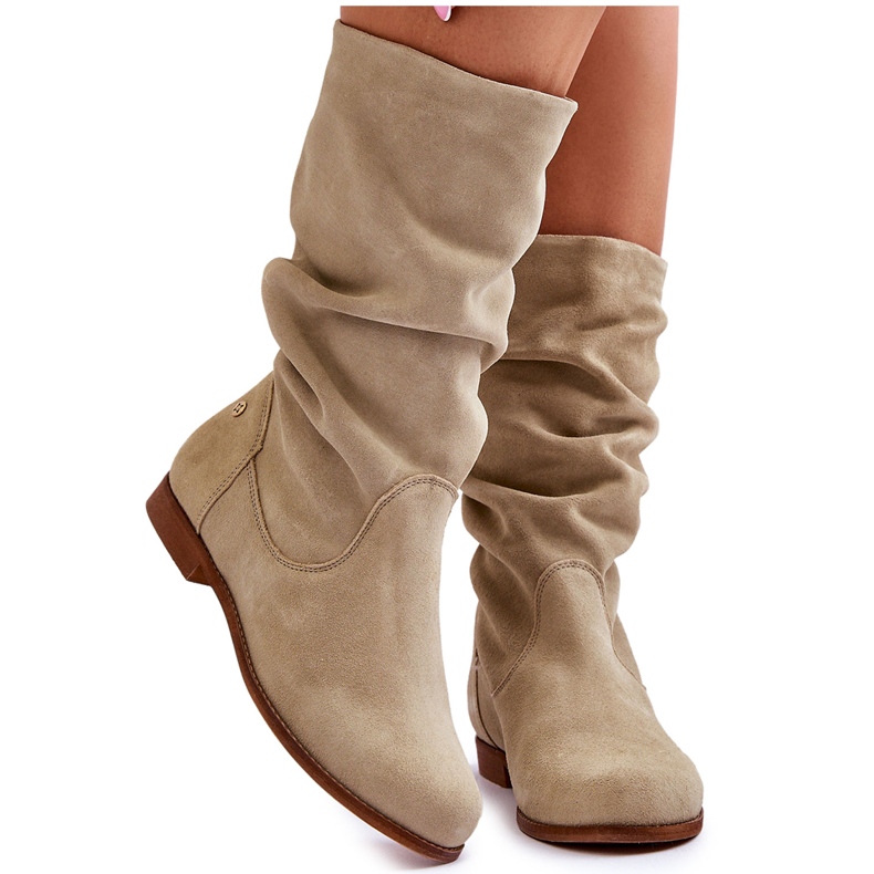 Naisten mokkanahkasaappaat Maciejka 05057-09 Vaaleanvihreä