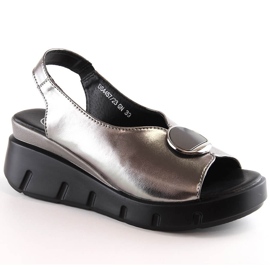 Naisten nahkasandaalit kiila- ja metallitasolla Filippo DS4457 harmaa