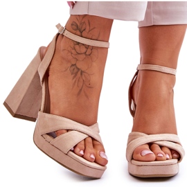 Beige Powerful Square Heel Suede sandaalit