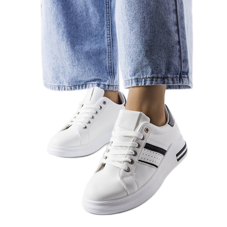 Lanoie valkoiset alustalenkkarit valkoinen