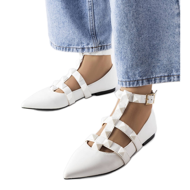 Valkoiset balerinat upealla Blur-kiinnikkeellä valkoinen