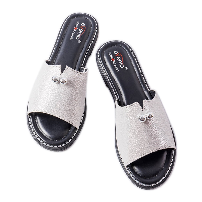 Evento Frederin hopeiset metalliset sandaalit helmillä hopea