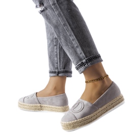 Beaudryn harmaat espadrillit