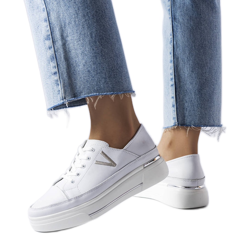 Vinceza Vincezin valkoiset kevyet tennarit valkoinen