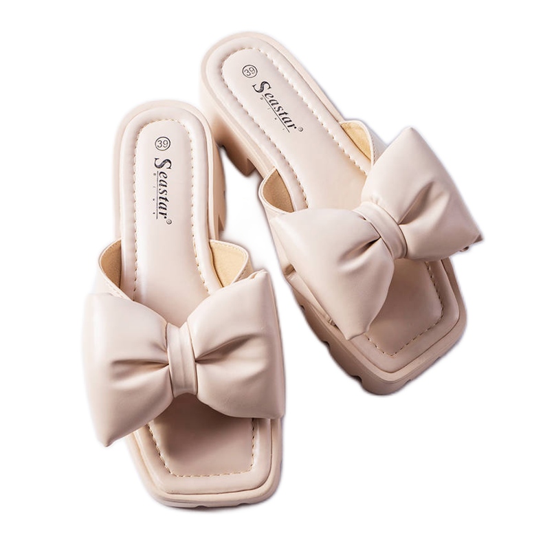 Bossén beigenväriset traktoripohjat