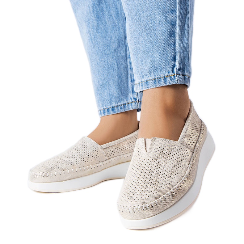 Noruega kultaiset harjakattoiset kengät kultainen