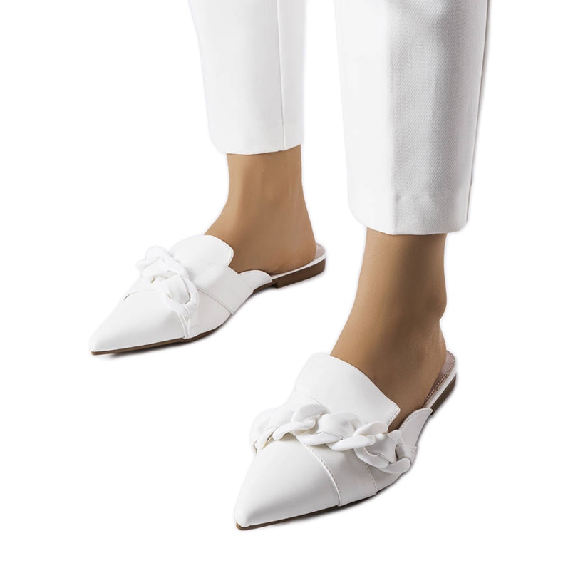 Patenaude valkoiset tyylikkäät sandaalit ketjulla valkoinen