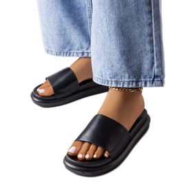 BM Mustat tossut Paquette-alustalla