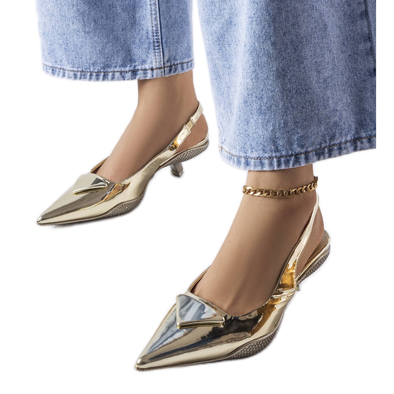 Gougeonin kultaiset matalakorkoiset sandaalit kultainen