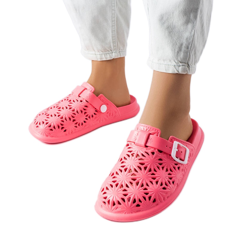 Peverellin punaiset harjakattoiset kumitossut punainen