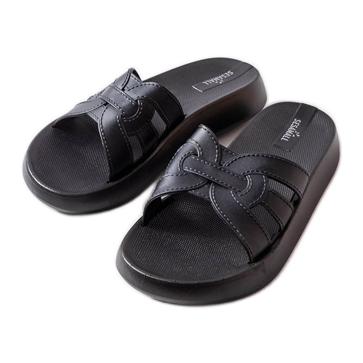 Coudert mustat kumiliukumäet