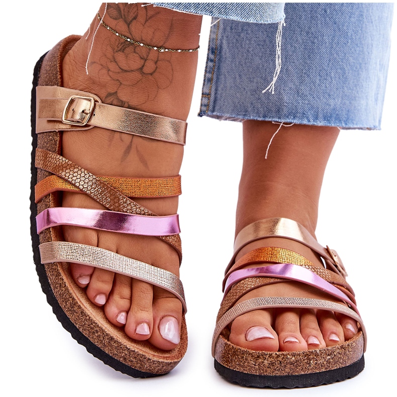 FB2 Naisten tossut kultaisilla apilaraidoilla kultainen