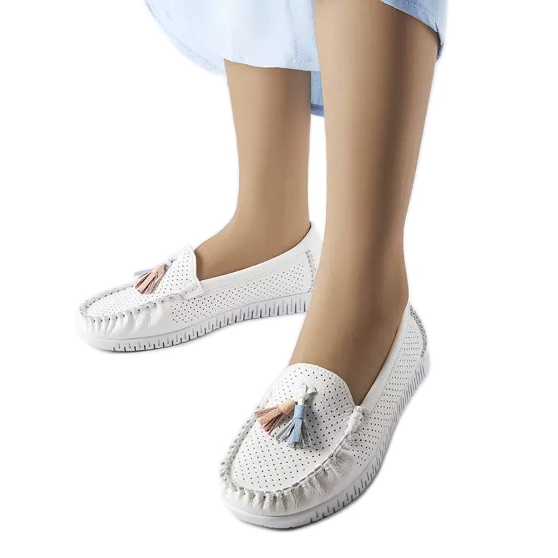 Maryvillen valkoiset nahkahousut valkoinen