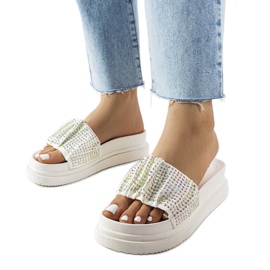 Franetin valkoiset sandaalit alustalla kuutiozirkonialla valkoinen