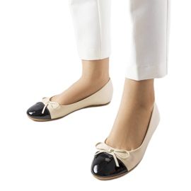 Despinsin beige patentoitu varvasbalerina