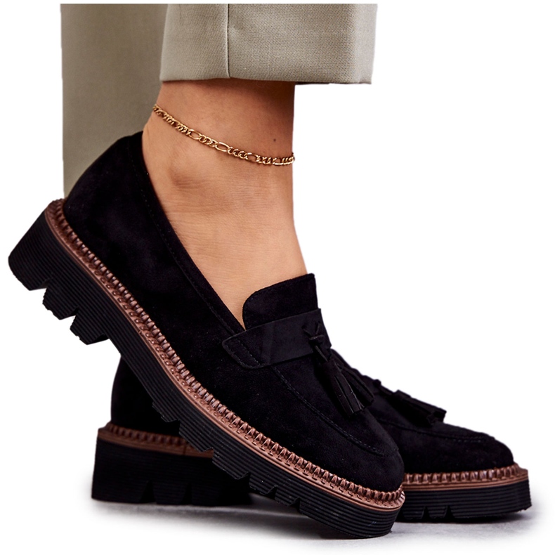 Vinceza Naisten mokkanahkakengät mustalla Unni-alustalla