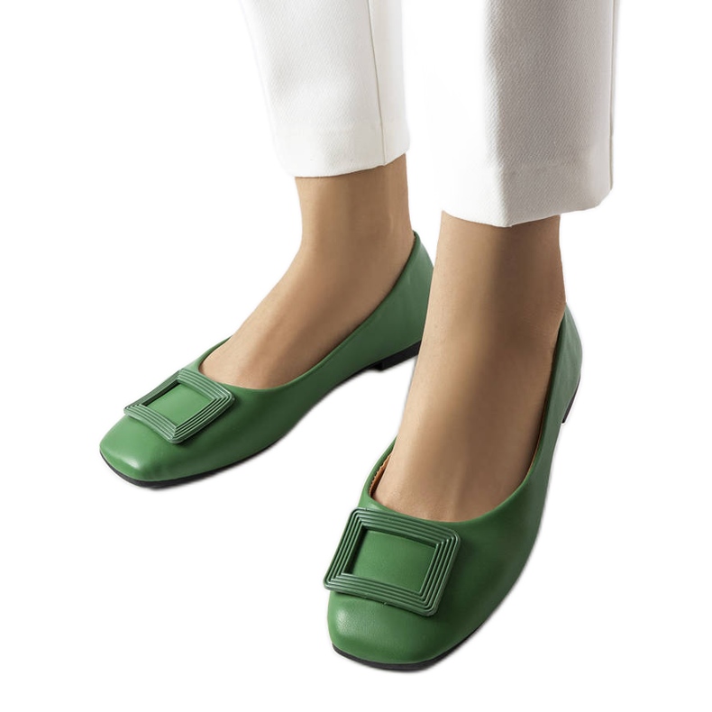 Vihreät balerinat Sheller-soljella