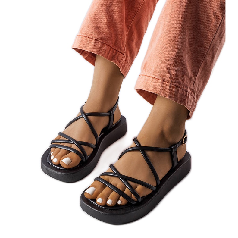 Brunelle mustat alustasandaalit