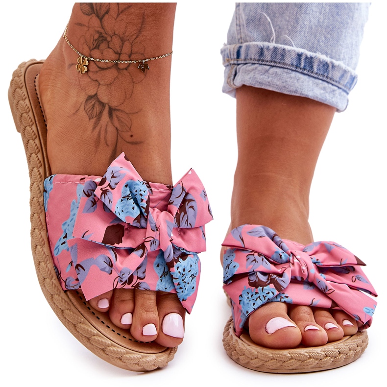 FK1 Naisten liukumäkiä kankaisella rusetilla, vaaleanpunainen kukka