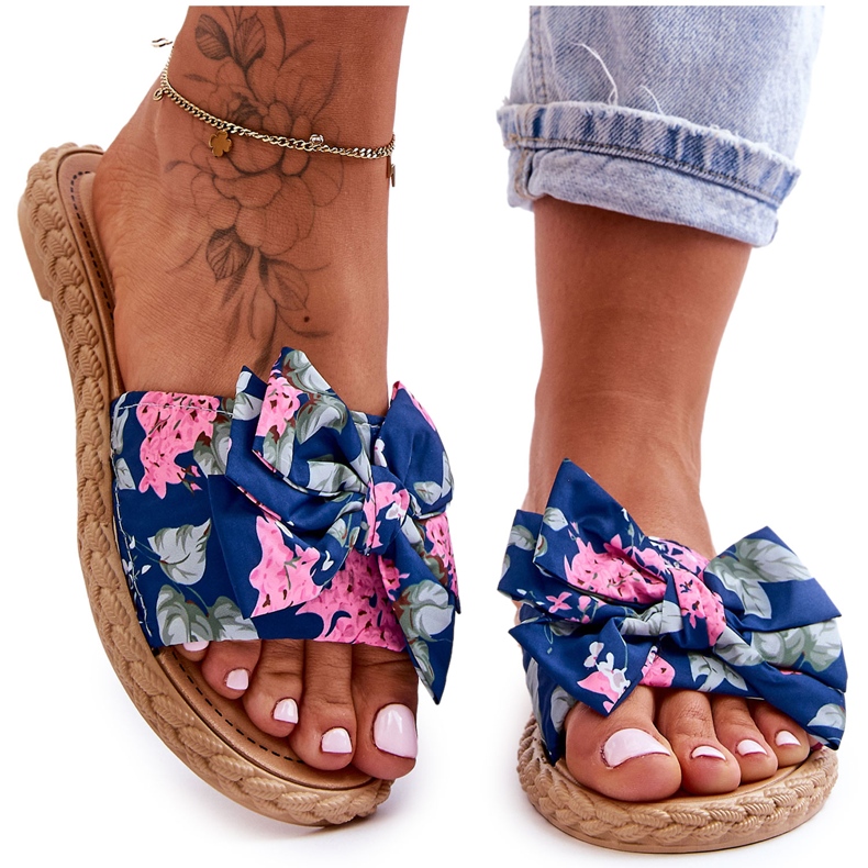 FK1 Naisten tossut kankaalla, tummansininen kukka