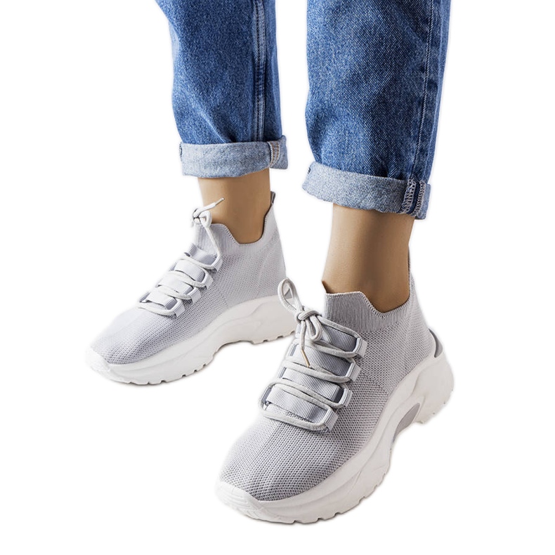 Helinin harmaat lenkkarit