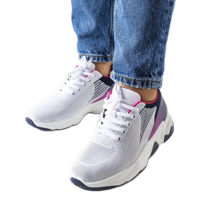 Galatee valkoiset ja laivastonsiniset urheilulenkkarit valkoinen