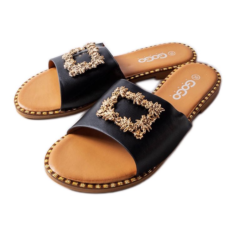 Miriamin mustat koristellut diat