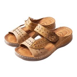 Jolantan beigenväriset matalat sandaalit