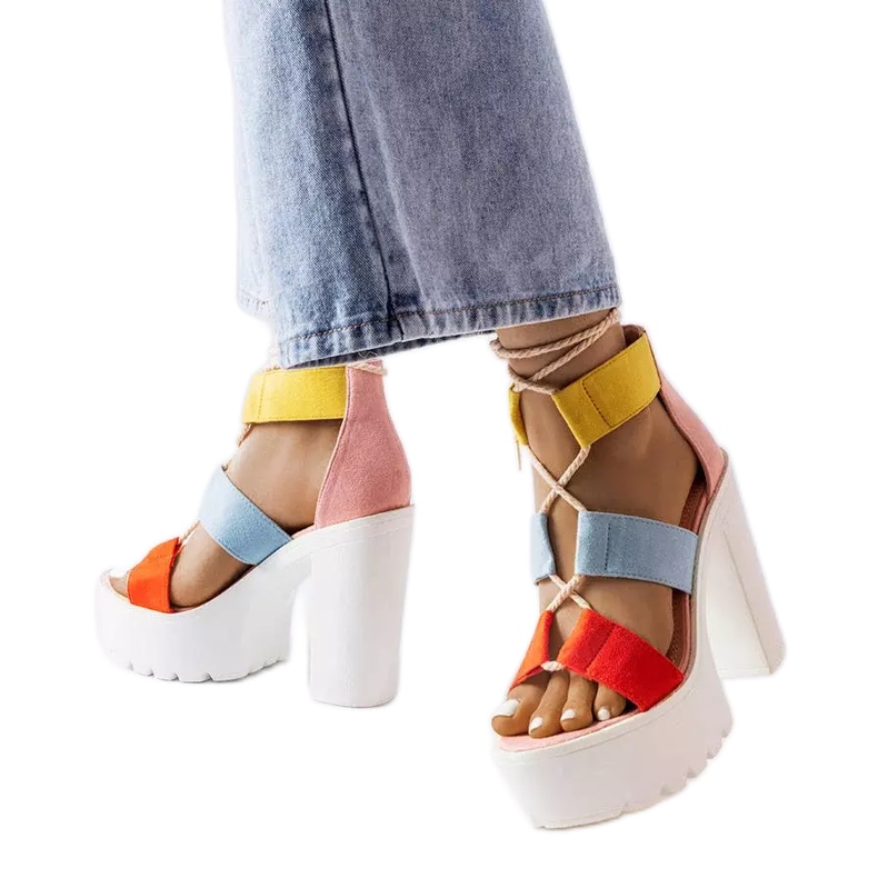 Inna Katjan vaaleanpunaiset massiiviset lohkosandaalit vaaleanpunainen