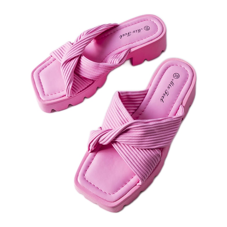 Inna Dubé pinkin traktorin pohjan liukusäätimet vaaleanpunainen