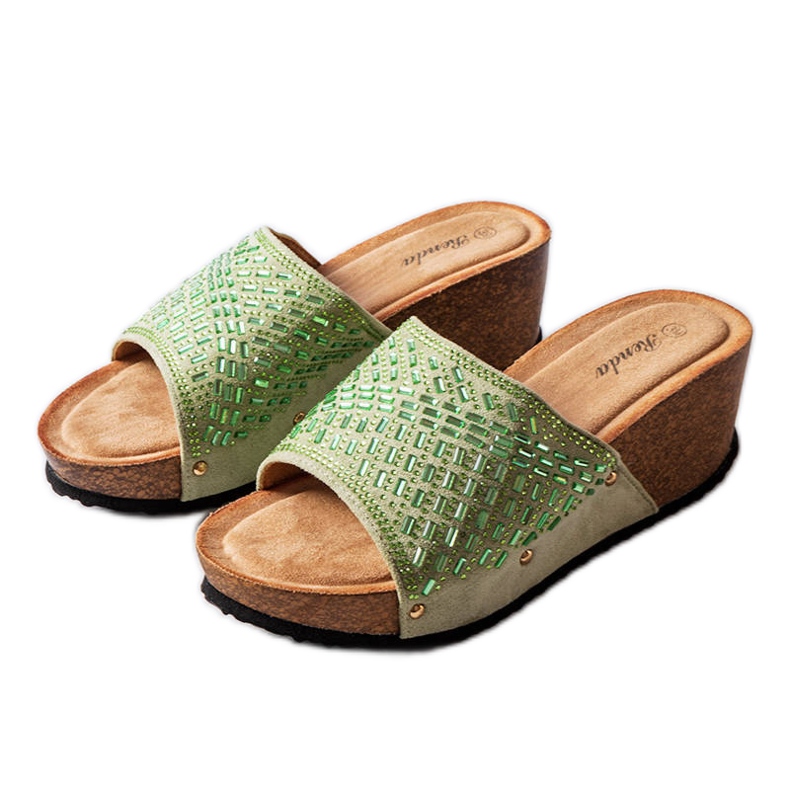 Guymonin vihreät strassisandaalit