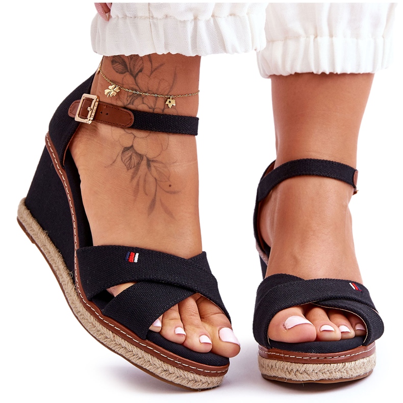 Naisten kiila sandaalit mustat Janet