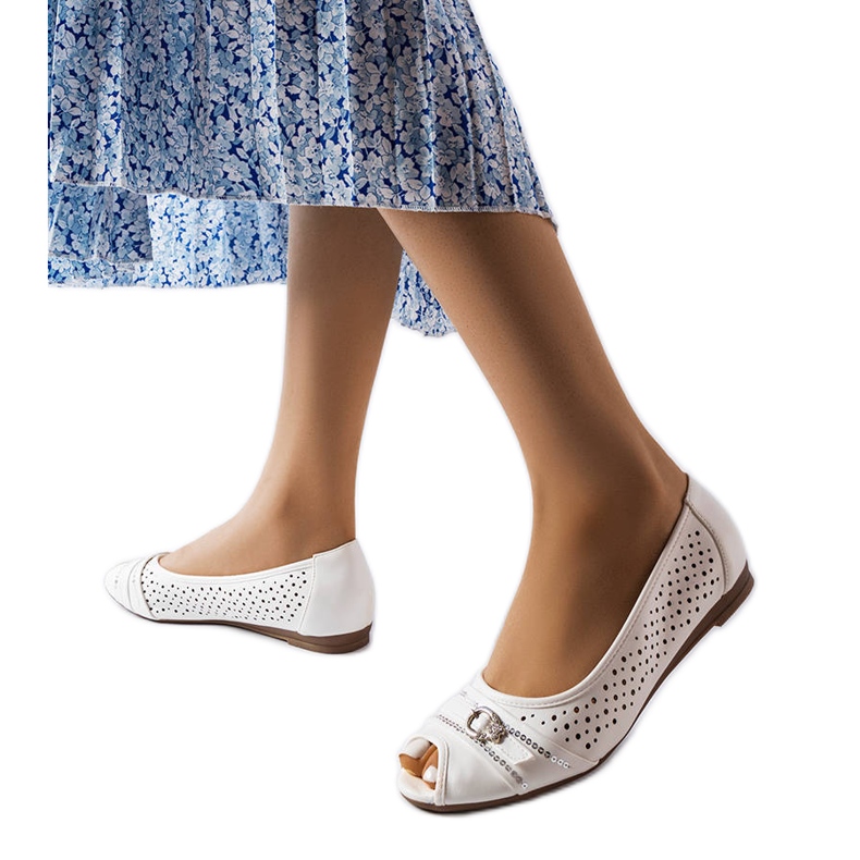 Creekin valkoiset harjakattoiset balerinat strassilla valkoinen