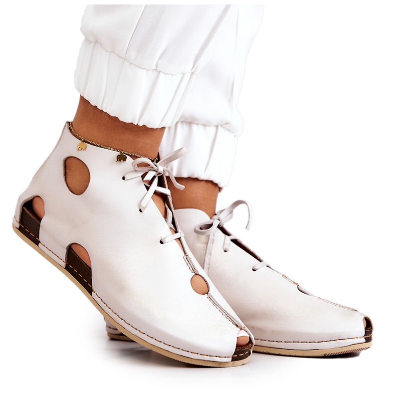 Maciejka 03426-25 Vaaleat nahkasaappaat Vaalea beige