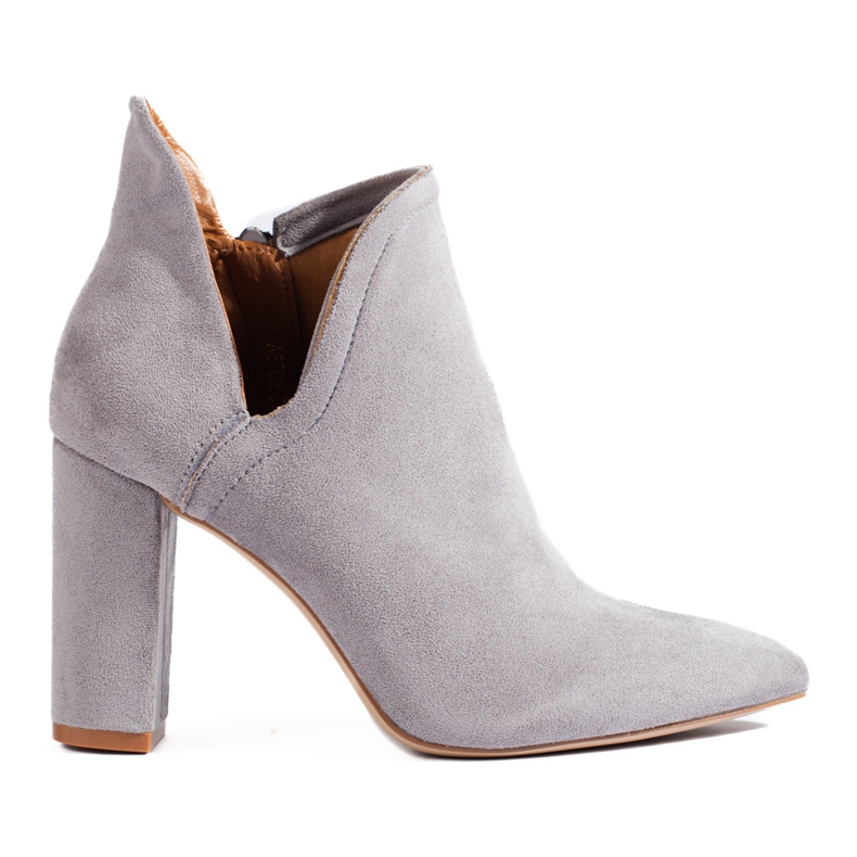 Naisten harmaat korkeat saappaat, joissa on leikkaus Shelovet