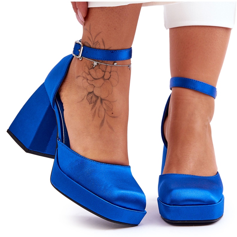 Muodikkaat pumput massiivisissa korkokenkoissa Blue Sandia sininen