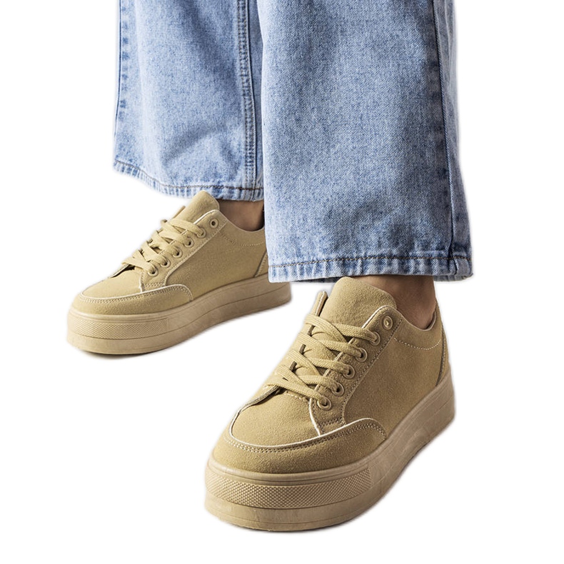 Amathymesin beigeniset alustalenkkarit