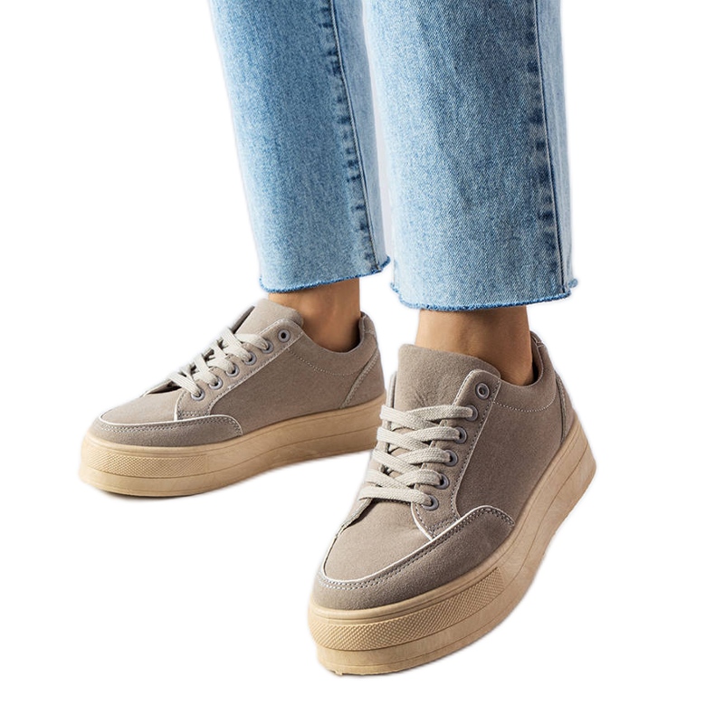 Amathymesin harmaat alustalenkkarit