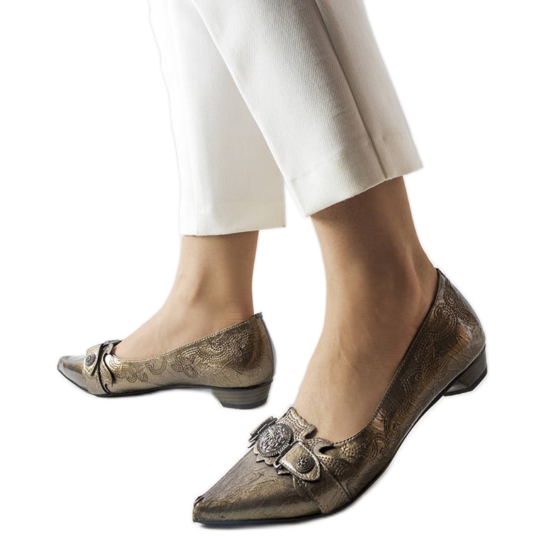 Sicilianon hopeanväriset matalakorkoiset pumput harmaa