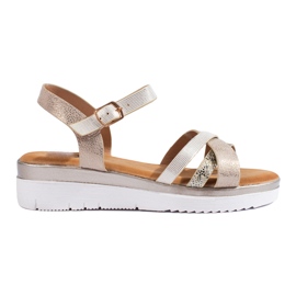 Mukavat sandaalit matalalla kiilalla Shelovet beige ja kulta kultainen