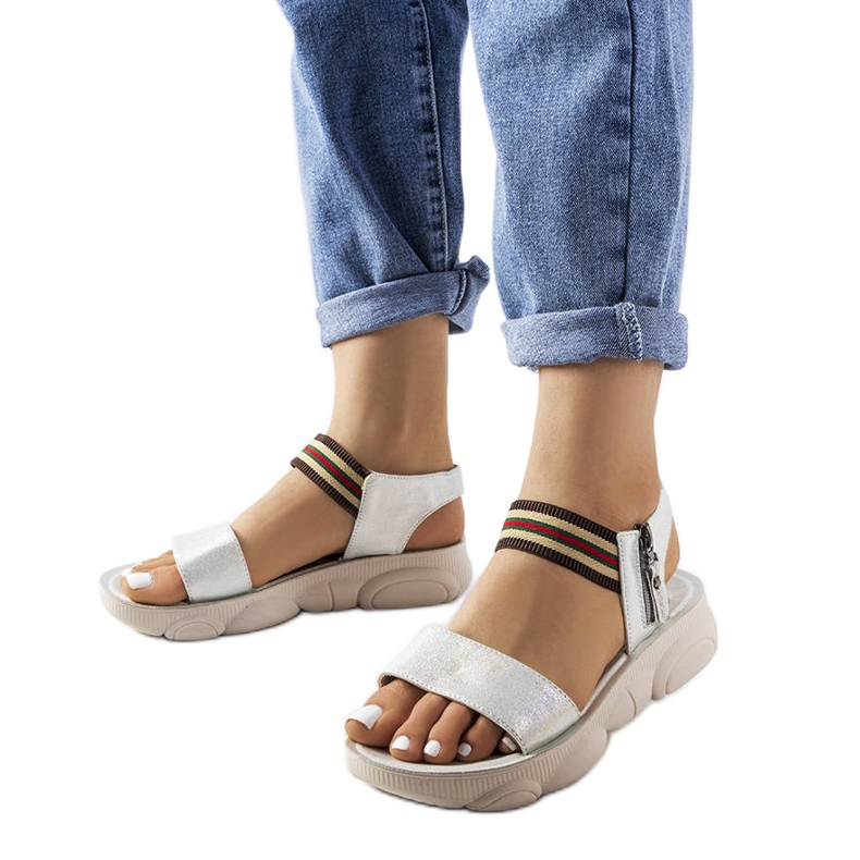 Parsipin hopeiset metalliset urheilusandaalit hopea